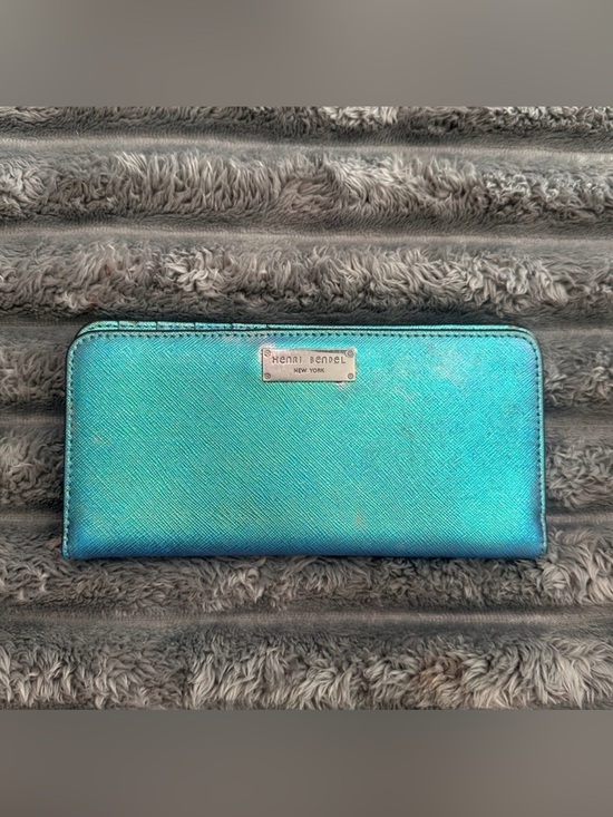 henri bendel Handbags - Henri Bendel Iridescent Teal Zip-Around Wallet